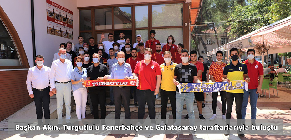 Bakan Akn, Turgutlulu Fenerbahe ve Galatasaray taraftarlaryla bulutu